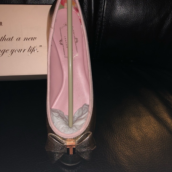 Brand New In the Box Ted Baker Bow Flats - Picture 4 of 6